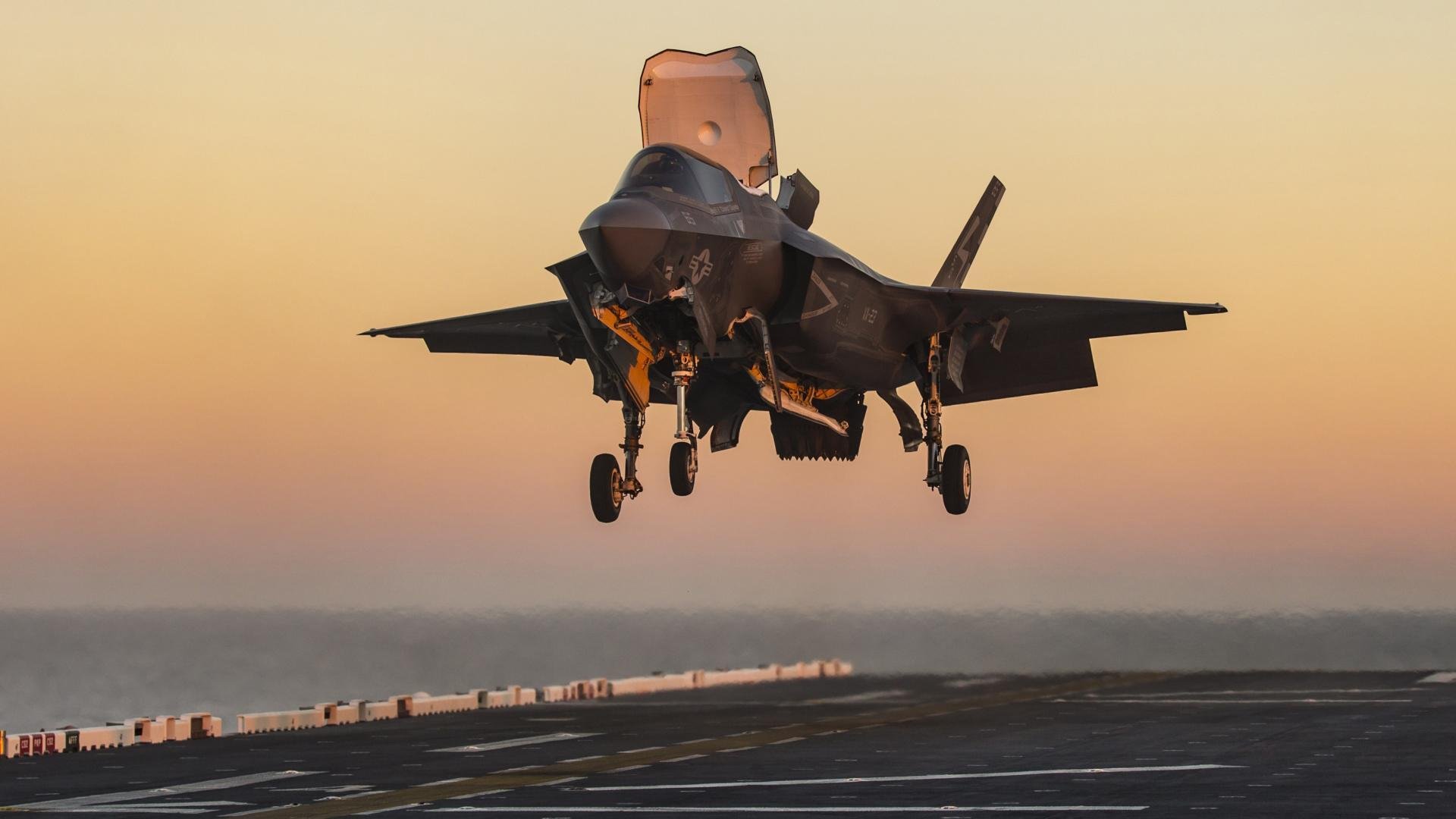 九游娱乐首页-足球的多元宇宙，当喀麦隆碾压洪都拉斯，斯通斯在意甲接管比赛